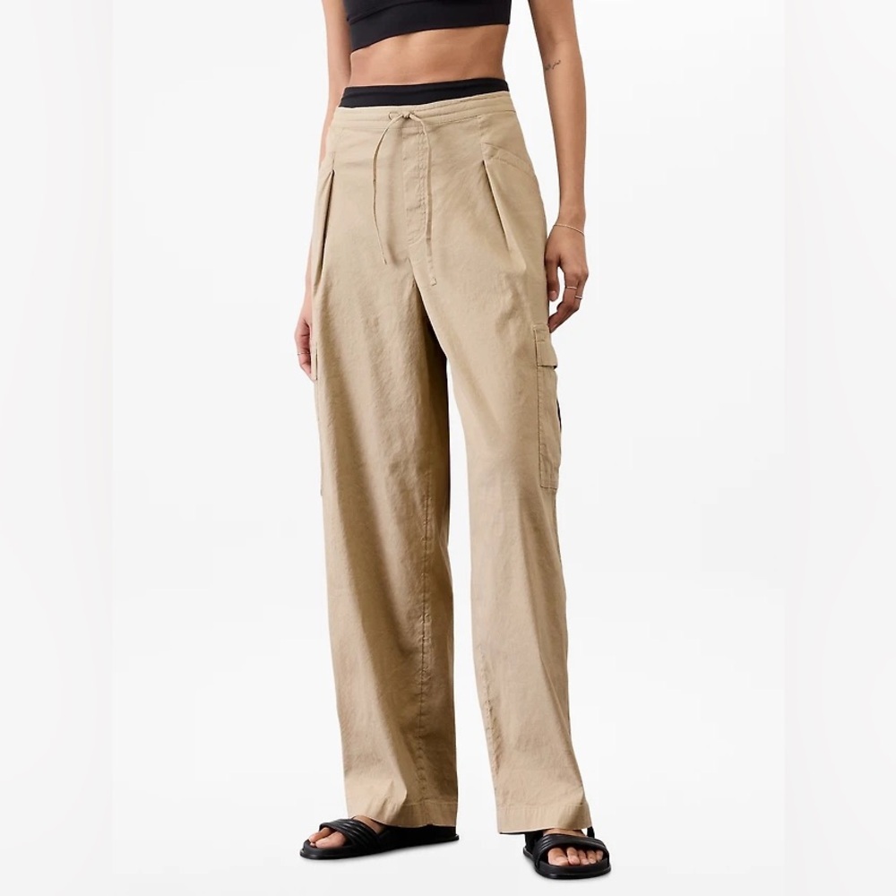 NWT Athleta Paradise Straight Leg Cargo Pant Size Medium